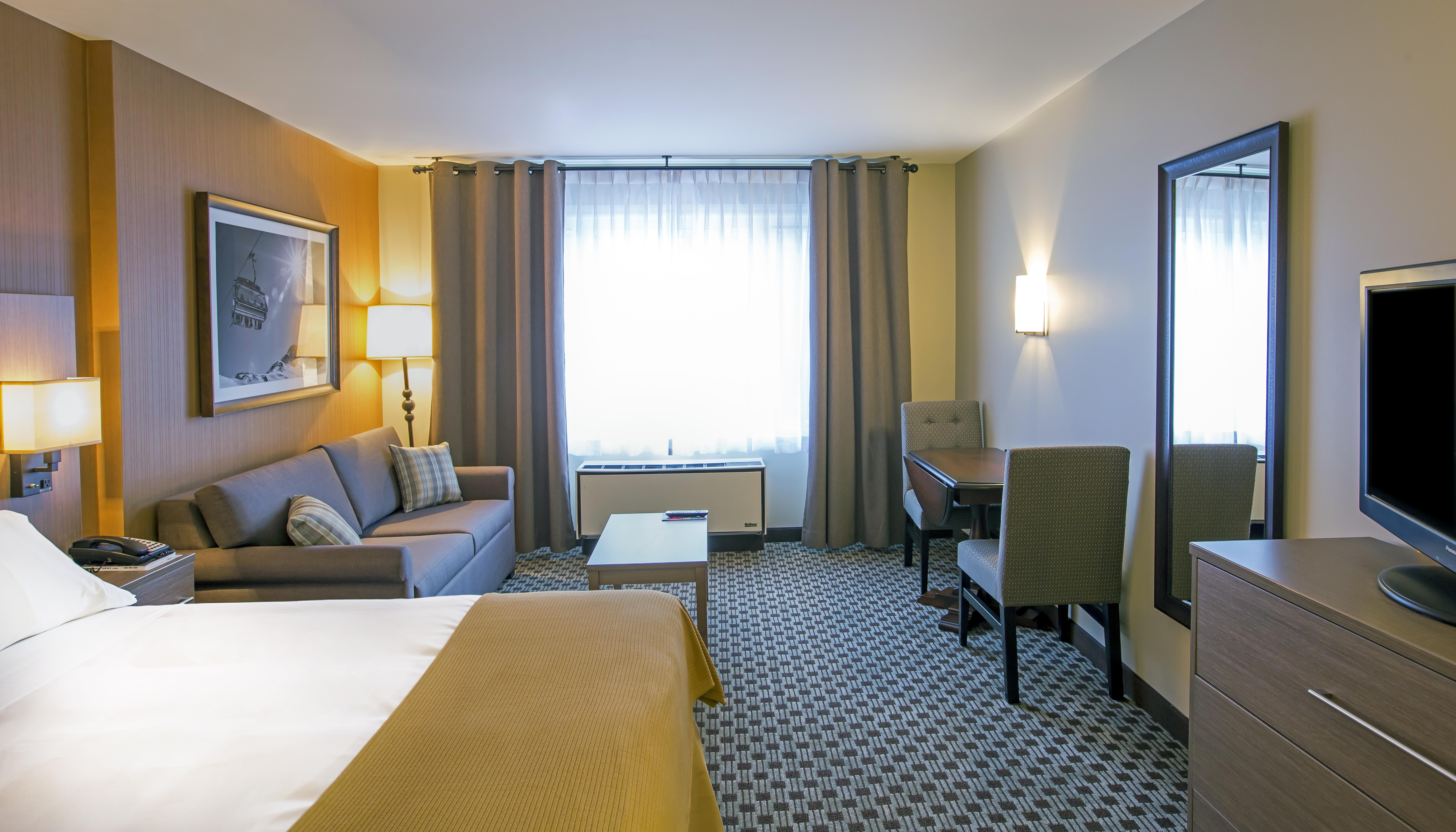 Holiday Inn Express & Suites Tremblant By Ihg Mont-Tremblant Exterior photo