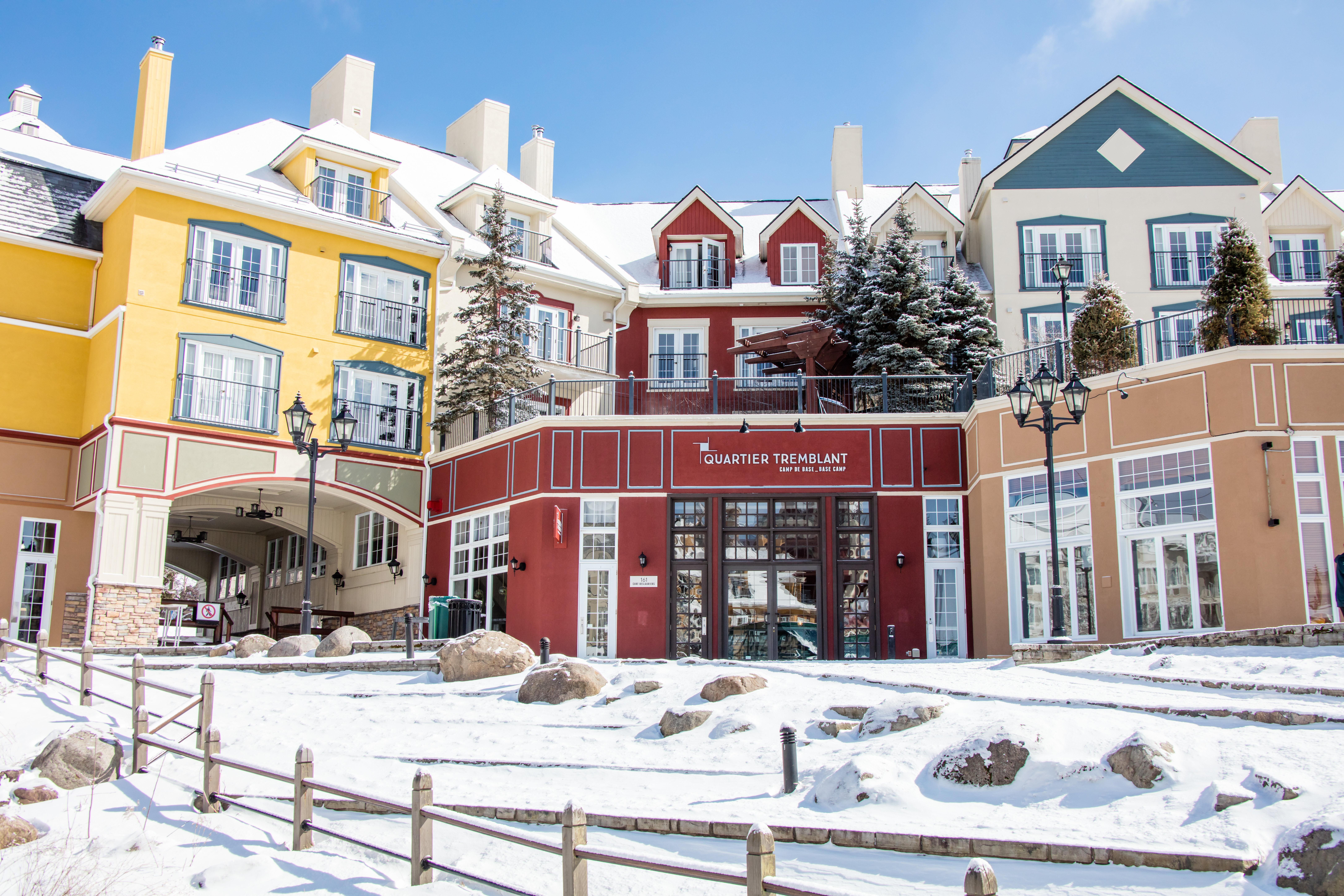 Holiday Inn Express & Suites Tremblant By Ihg Mont-Tremblant Exterior photo