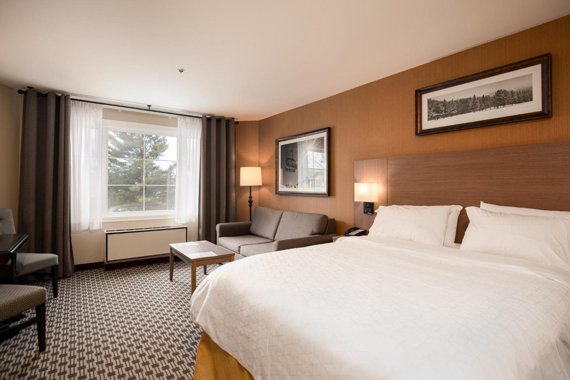 Holiday Inn Express & Suites Tremblant By Ihg Mont-Tremblant Exterior photo