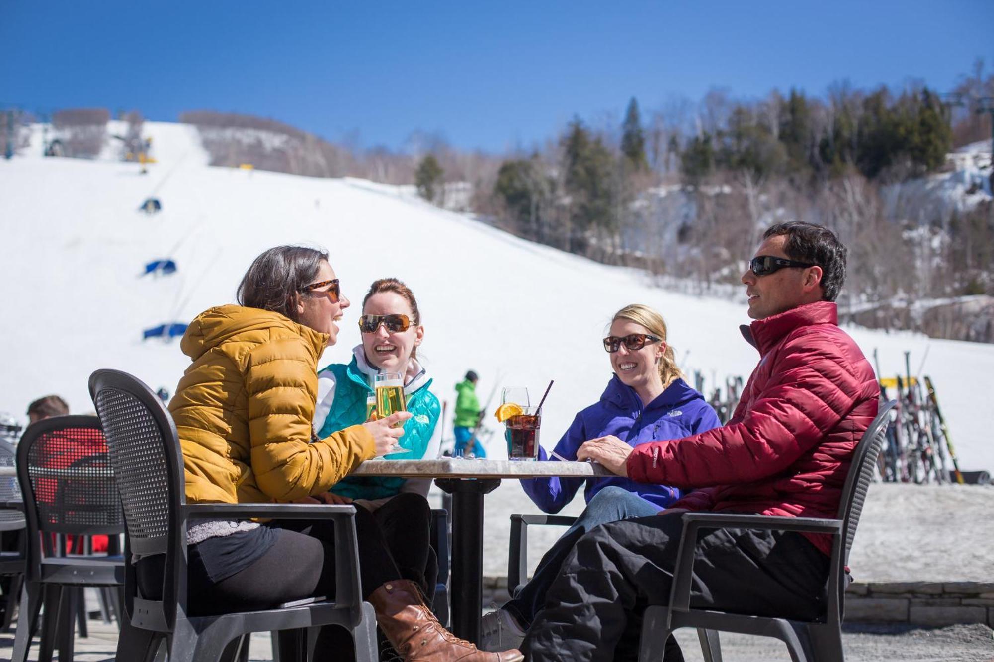 Holiday Inn Express & Suites Tremblant By Ihg Mont-Tremblant Exterior photo