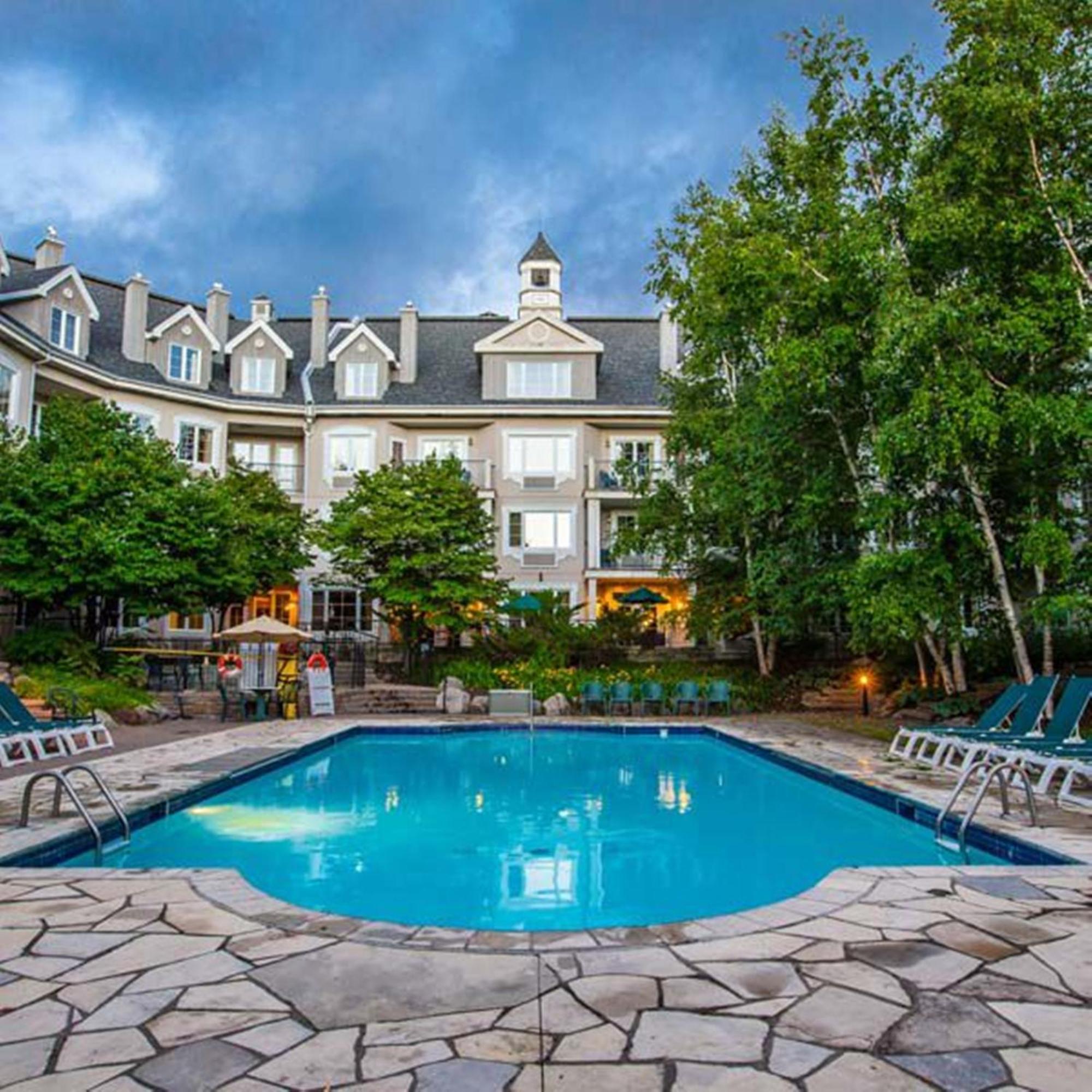Holiday Inn Express & Suites Tremblant By Ihg Mont-Tremblant Exterior photo
